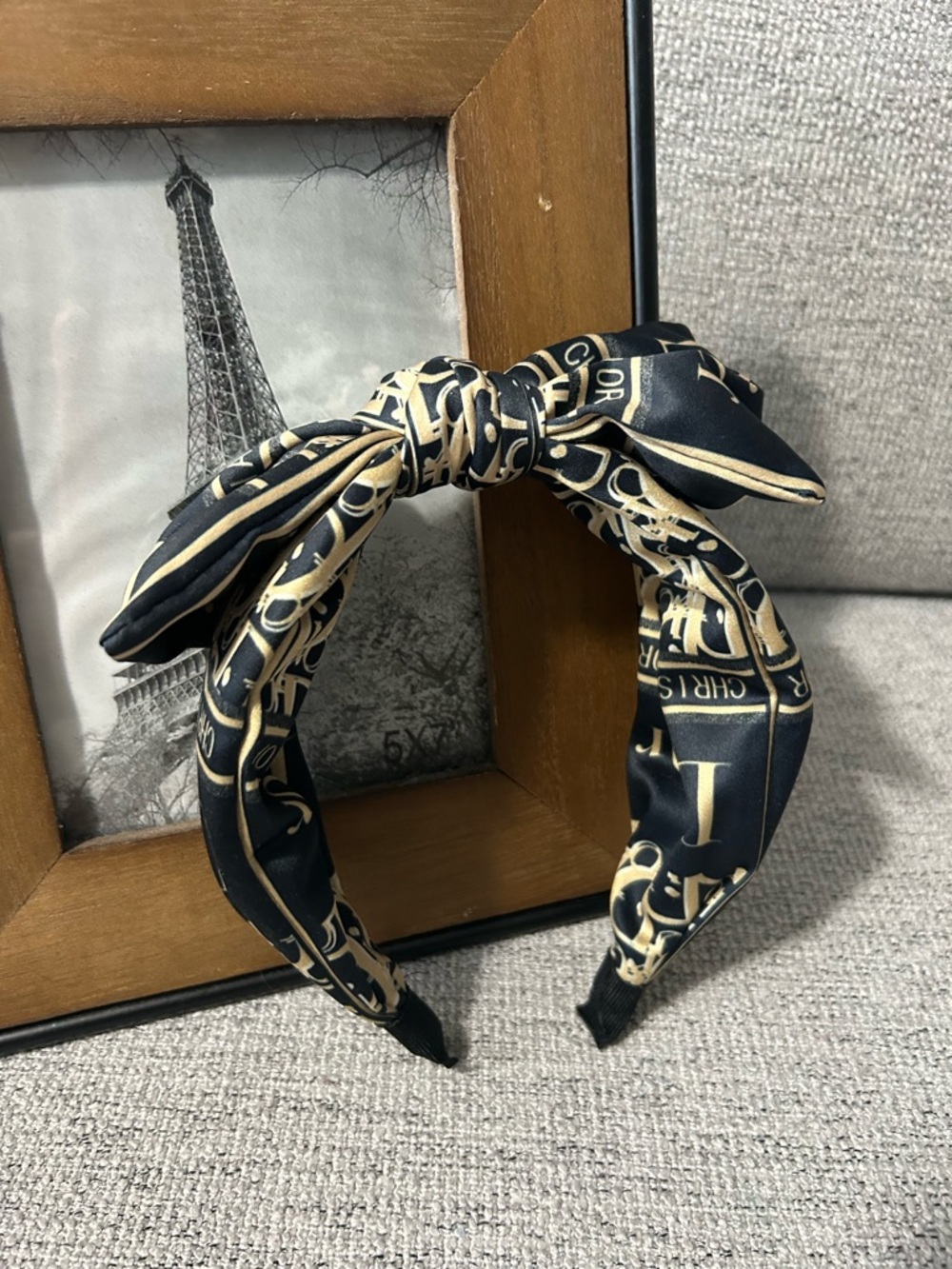 Luxury Black and Gold Logo-Print Bow Headband